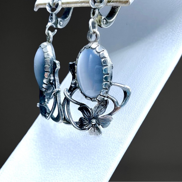 🌺Vintage Czech Sterling & Blue Glass Earrings - Picture 3 of 12